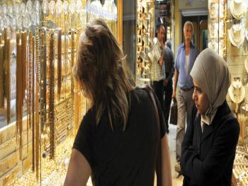 جزماتي: دمشق تبيع يوميا 3 كيلو غرامات ذهب بينها 100 ليرة ذهبية