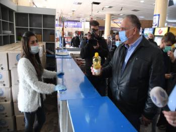 الوزير البرازي يسرع بعملية توزيع الزيت المدعوم على المواطنين على البطاقة الذكية