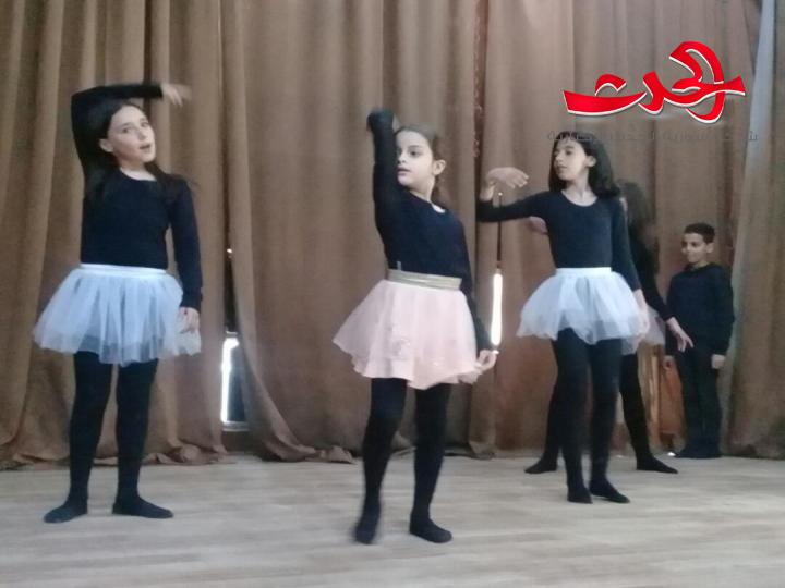 دائرة المسرح المدرسي في تربية ريف دمشق تقيم بيان فني في ثقافي أشرفية صحنايا