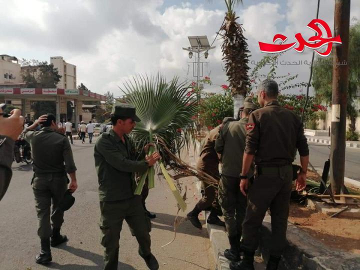 قوى الأمن الداخلي تُنظم حملة نظافة في مدينة درعا