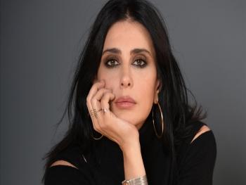 المخرجة نادين لبكي ضائعة بين العزلة والحياة في بيروت!