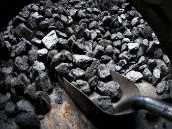 الحجز الاحتياطي على شركتين تجاريتين ..والسبب إدخال فحم حجري بشكل مخالف