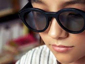 نظارات فرنسية ذكيّة لعلاج عسر القراءة..