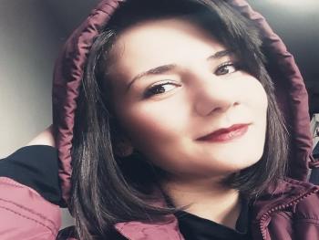 تحت أنقاض قناع لايمثلني..بقلم ميرنا خضور