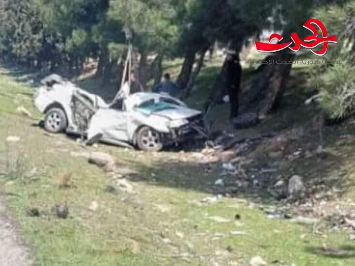 وفاة شخصين وإصابة 3 آخرين بحادث سير مرّوع على أوتوستراد حمص _ دمشق