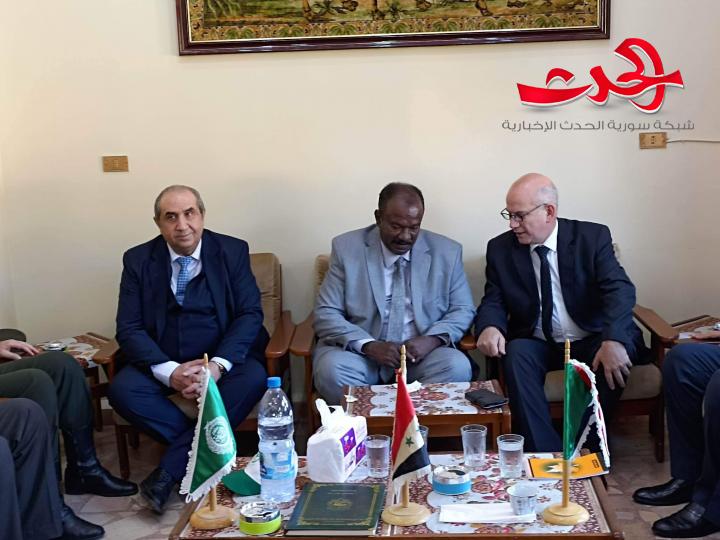 وزير الزراعة السوداني يزور محطة بحوث ازرع التابعة لاكساد