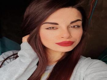 عزيزي أنا.. بقلم مايا بلول