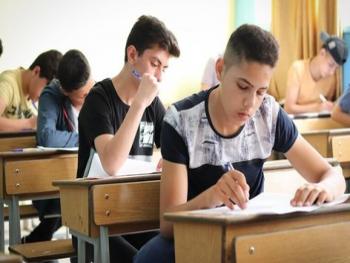 أكثر من 5000 طالب يعترضون على نتائج الثانوية في اللاذقية 