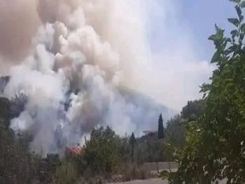 إخماد حريق في منطقة الشيخ بدر بطرطوس