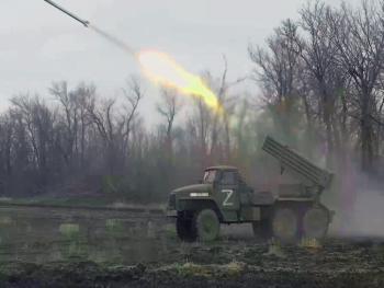 ضربات جوية وبحرية مكثفة من القوات الروسية على الجيش الأوكراني 