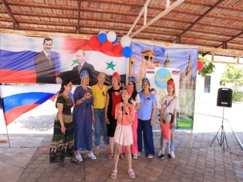 الجالية الروسية في حمص تحتفل بعيد الإستقلال