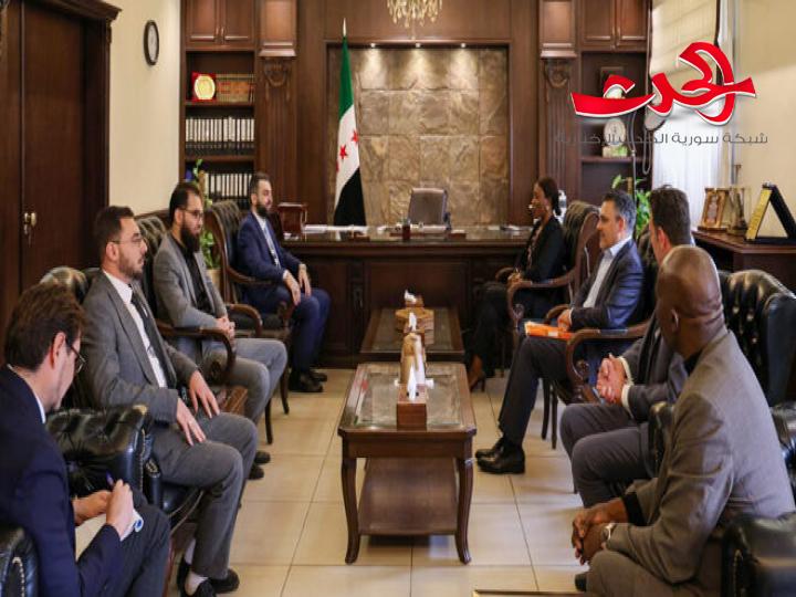 وزير الإدارة المحلية يبحث مع وفد أممي تعزيز التعاون في المجال الإنساني