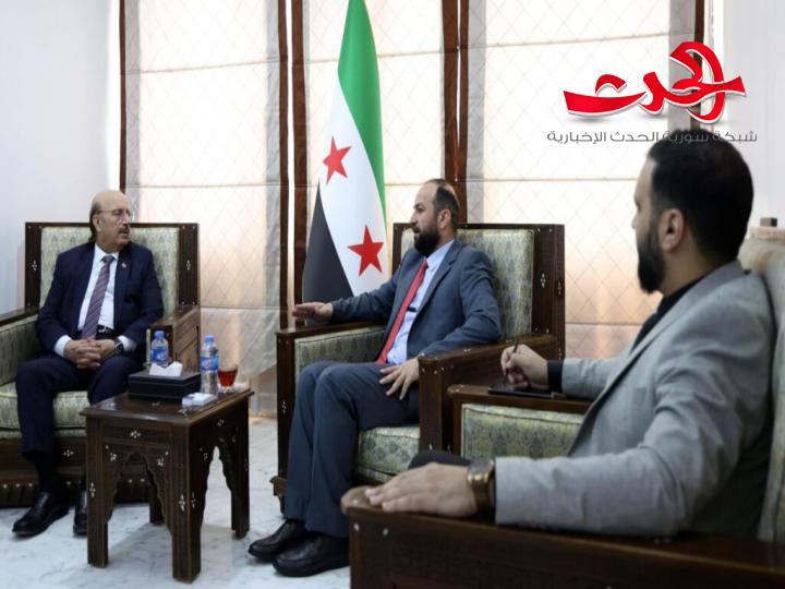 وزير الإعلام يبحث مع سفير البحرين في دمشق تعزيز التعاون الإعلامي