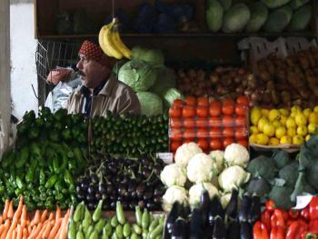 التجارة الداخلية تكثف جولاتها التموينية على الأسواق