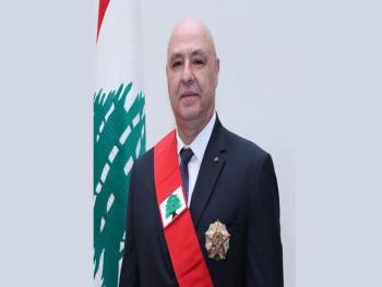 الرئيس اللبناني يرحّب بقرار ترامب رفع العقوبات عن سوريا