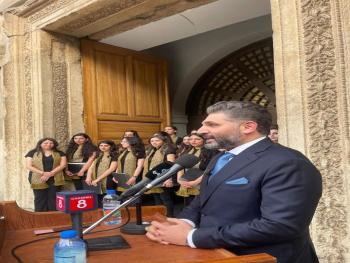وزير الثقافة يصرف مكافأة 100مليون ليرة لموظفين