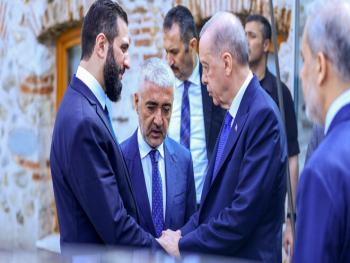 الرئيس الشرع يغادر قصر دولمة بهجه في إسطنبول حيث كان في وداعه الرئيس أردوغان