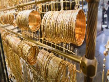 سعر غرام الذهب يرتفع محلياً 10 آلاف ليرة سورية