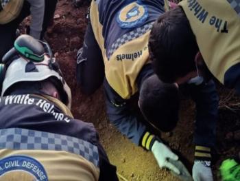 "الدفاع المدني": ينتشل رفاتاً بشرية مجهولة الهوية عُثر عليها في ريف حماة